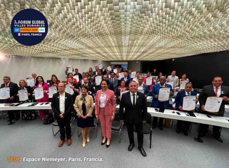 7º Foro Global de Ciudades Sostenibles en Paris, Francia. Espace Niemeyer. Instituto Mejores Gobernantes