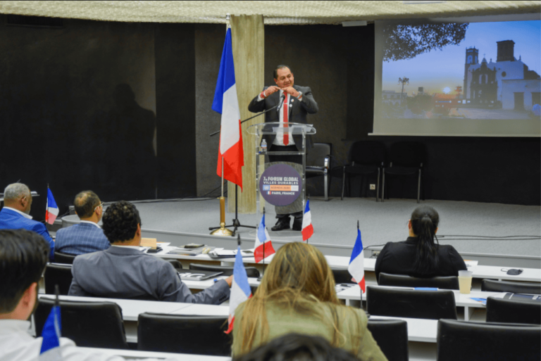 Alcalde René Mejía Montoya imparte ponencia en 7º Foro Global Ciudades Sostenibles, en París, Francia, Instituto Mejores Gobernantes, Organización Mundial Ciudades Sostenibles