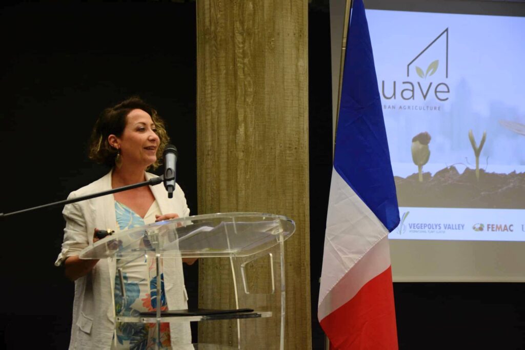 Claudia de Oliveira, Vegepolys Valley - Presentaciones - 8 Foro Global Ciudades Sostenibles Paris Francia