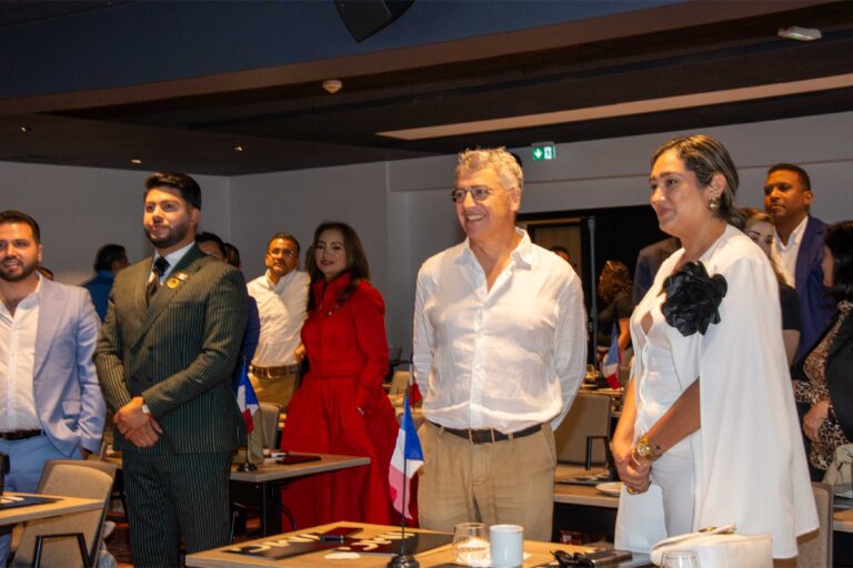Éléonore Caroit, Gerard Wolf, Claudio Bordi, Chrisitan Peñaloza, Galo Limon, 9º Foro Global Ciudades Sostenibles 2025 en París, Francia - Instituto Mejores Gobernantes, Red Gobierno, Organización Mundial Ciudades Sostenibles